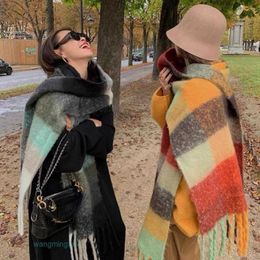 Scarves Celebrity's Same AC Rainbow Plaid Dopamine Scarf Women's Contrast Warm Couple Student Neck Thickened Shawl