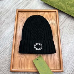 Designer Beanie Classic Winter Warm Knit Hat Men and Women Winter Wind Hat Style Stylish and warm for outdoor sports and Travelling