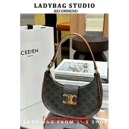 Fashion handbag Celins's womens bag book brand Tote purse Triumphal Womens Bag 2023 New AVA Underarm Same Style Saddle Leather OneWith original Logo
