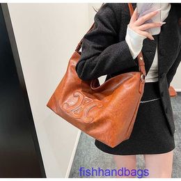 Luxury Designer tote Bags Celins's online store Handheld bag with oil wax skin single shoulder underarm large womens popular on the internet With real logo