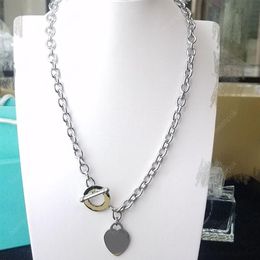 Womens Mens Heart Necklaces Designer Jewelry Love Necklace Steel Silver Chain Pendant T Necklace For Women Wedding Top Quality 220269y