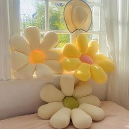 6 Styles Sunflower Pillows Small Daisy Cushions Petals Flowers Cute Birthday Gifts 40cm Home Decorations Bedroom Office Supplies 231220