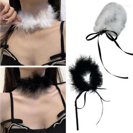 Choker Unique Fluffys Feathers Delicate Details Pendant Necklace Versatile Clavicle Chain Clothing Decorations