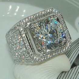 Anelli più venduti in Europa e in America, anelli di diamanti da uomo alla moda e prepotenti con micro intarsio di diamanti e braccialetti alla moda
