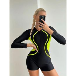 Wear 2022 New One Piece Swimsuit Woman Long Sleeve Rash Guard Swimwear Floral Surfing Monokini Bodysuit Beachwear Bathing Suit Summer