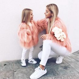 Autumn Winter Family Matching Clothing Mother Daughter Fur Faux Tassels Coat Thicken Warm Outwear Mom Girls Matching Jackets 4XL 231220