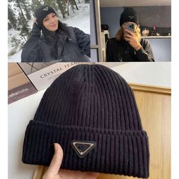 Designer Caps Hats hat for man beanie designers hats women unisex winter cashmere casual outdoor beanies bonnet head warm cashmere cap fit luxury fashion letter hat m