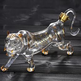 Handsome tiger shaped animal lead free glass bottle wine decanter barware whiskey for Liquor Scotch Bourbon 231220