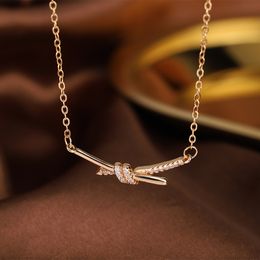 High Quality Designer for Woman Classic Gold Plated Europe America Fashion Knot Diamond Necklace Wedding Party Valentine Day Gifts 2024 00