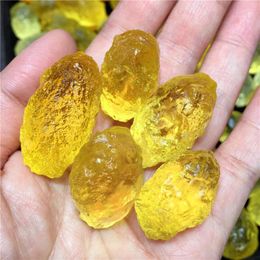 Decorative Figurines 15g 1Pcs Yellow Moldavite Czech Meteorite Impact Glass Natural Rough Stone Crystal Energy