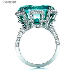 Solitaire Ring Delicate Elegant Silver Colours Rings for Women Trendy Metal Inlaid Green Stone Wedding Engagement JewelryL231220