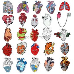 Creative Medical Organs Enamel Brooch Brain Lung Heart Chest Uterus Flower Wave Mechanical Heart Metal Badge Lapel Pins Jewelry