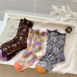 Women Socks 3pairs/lot Autumn Winter Harajuku Vintage Long Korean Fashion Floral Embossment Lolita Kawaii Cute