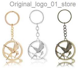 Keychains Lanyards The Hunger Games Keychain Popular Vintage Style Birds Charm Golden Snitch Pendent Key Chain Keyrings Metal Keychains Car Holder Q231219