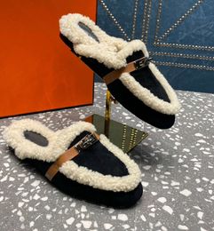 winter Flat Fur slipper slide Mules women nubuck Leather buckle round head furry fluffy sandals clogs outdoor warm Wool loafers luxury Designer slipper Scuffs222