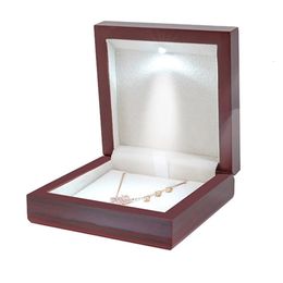 Jewellery Boxes 1 Piece LED Light Wooden Box Turn on the Light-Emitting Box Premium Display Box 231219