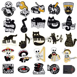 Classic Music Metal Brooch Piano Cat Skull Phonograph Guitar Harp Accordion Violin Rock Disc Metal Badge Punk Lapel Pins Jewellery