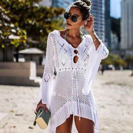 2019 Crochet White Knitted Beach Cover up dress Tunic Long Pareos Bikinis Cover ups Swim up Robe Plage Beachwear216Q