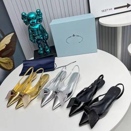 Designer shoes, high-end single shoes, fashionable sandals, runway runway show, popular shoes, butterfly rhinestones, elegant and generous design, luxurious feeling