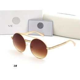 Luxury Brand Designer Sunglasses For men Women Fashion Gradual Colour Retro Sun Glasses Beach Lady Summer Style Sunglasses Female F259t