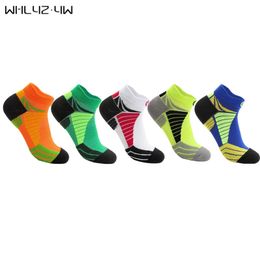 5 Pairs Running Socks Sports Basketball Football Cycling Men Anti Slip Breathable Moisture Wicking Thick Black Seamless Athletic 231221
