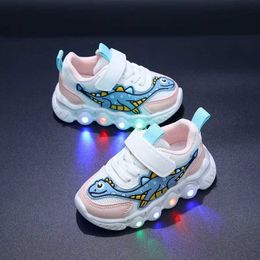 Athletic Outdoor Tennis Shoe LED Children Trainer Cartoon Boy Casual Sneaker for Boy Kid Shoe for Girl Mesh Breathable Shoe Baby Illuminated Shoe L2312212