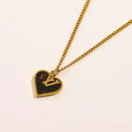 Womens Design Necklace Faux Leather 18K Gold Plated Stainless Steel Necklaces Choker Chain Letter Pendant Europe America Fashion W243L
