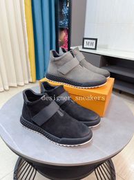 Luxury Mens Boots Designer Martin Boots Classic Ankle Boot Fashion Casual Black Grey Leather Winter Shoes For Men With Box
