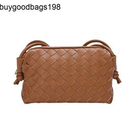 Bottegvenetas Loops Bags 2024 New Genuine Leather Woven Small Square Bag with Knot Zipper Single Shoulder Crossbody Pillow Soft Camera Exquisite for Women rj