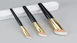 Makeup Tools 3Pcs PAT MCGRATH LABS Fetish Sublime Perfection Highlighting Foundation Brushes Unique Face Contour Cosmetics Beauty 1529278