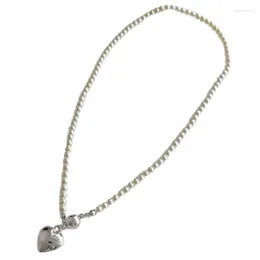 Pendant Necklaces E0BF Elegant Metal Heart Collar Necklace Vintage Pearl Chain Choker Simple Clavicle Fashion Neck Jewellery