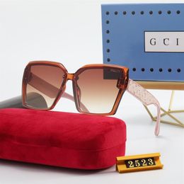 Fashion Designer Luxury Sunglasses Multicolor Modern High Quality Men and Women Classic Vintage Square Glasses241m