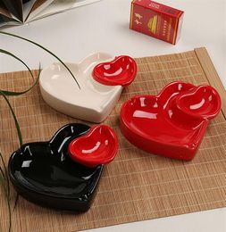 Personality Double Heart Shaped Ceramic Ashtray Multifunction Practical Lovely Cigarette Accessories Home Theme Decoration Craf C1495483