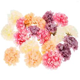 Decorative Flowers 20 Pcs Artificial Chrysanthemum Hair Ornaments Mini Decorate Locs Accessories Silk Cloth Craft
