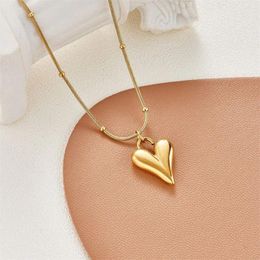 Pendant Necklaces Classic Peach Heart Stainless Steel Necklace Korean Fashion Jewellery Girl's Sexy Heart-shaped Clavicle Chain For Woman