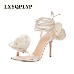 2023 Women s Round Toe Slender High Heel Silk Rose Strap Large Slotted Sandals Occidental Show Banquet Shoes 231220