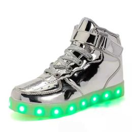 Athletic Outdoor Kids Casual Led Light Golden Sneakers Baby Girls with Wings Shoes Non-slip Thick Bottom Fashion Luminous High-top ShoesL231221