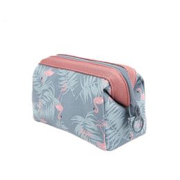 2017 New Design Portable Cosmetic Bag Travel Cosmetics Bag Trousse De Maquillage Necessaire Women Waterproof Toiletry Kits270K