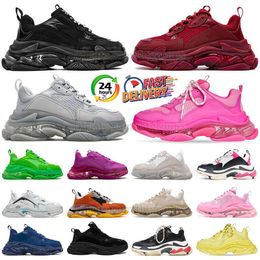 Balencaigas Triple S Designer Casual Shoes 17FW Mens Womens Sneakers Black White Cool Grey Red Beige Green Yellow Rainbow Clear Sole Trainer Paris Dhgate.com Sneaker