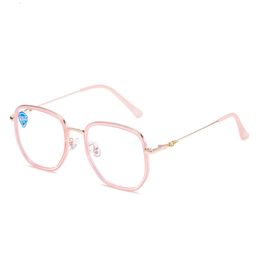 Ch Cross Sunglasses Frames Designer Luxury Chromes Womens New Anti Blue Light Glasses Men's Large Frame Optical Equipped Myopia Heart 2024 High Quality Jtw1