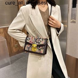 Fashion Lock Design flower Printing Women Shoulder Bag High Quality PU Leature Crossbody Girls Leisure Flap Handbag