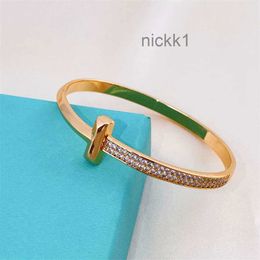 Bangle Bracelet v Gold Plated t Narrow Single Row Semi Diamond Precision Buckle Couple Rose Fashion 05JI