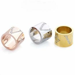 Europe America Style Ring Men Lady Women Titanium steel Settings Diamond V Initials Flower Lovers Wide Rings Size US6-US93187