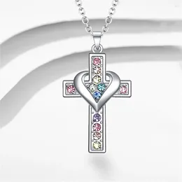 Pendant Necklaces Exquisite Cross Heart Shaped Zircon Necklace For Women Fashion Clavicle Chain DIY Jewelry Accessories Party Gift