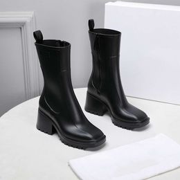 Famous designer shoes Treasure trendy rain boots Classic Odorless material Strong resilience The boot shape is super three-dimensional Stamped logo Letter zipper