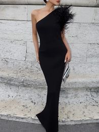 Luxury Women's One Shoulder Diagonal Collar Long Maxi Dress Elegant Female Feather Patchwork Bodycon Black Evening Dresses 231220
