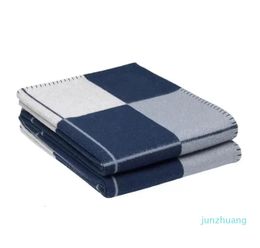 Blankets 2023 Letter Cashmere Designer 1234 Soft Woollen Scarf Shawl Portable Warmth Thickening Plaid Sofa Bed Fleece Knitted Blanket 13517