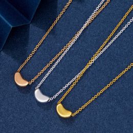 2024 Designer t Family v Gold Acacia Beans and Silver Necklace Female Netizens Simple Temperament Versatile Luxury Clavicle Chain