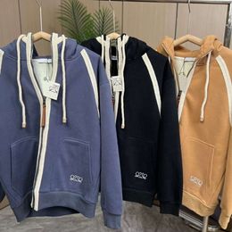 23SS Hoodie Kadın Tasarımcı Ceket Kadın Moda Nakış Desen Fermuar Drawstring Kapşonlu Kazak Yastıklı kalınlaşmış ceket ile Dokuma