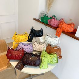 Ins Trendy Fashion Candy Leather Shoulder Bag 2023 Rivet Wallets Designer Luxury Vintage Purse Handbag For Women FMT-4158